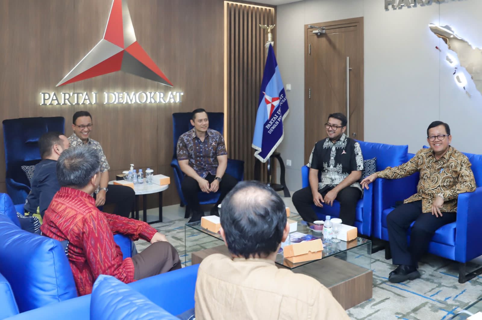 Anies dan Tim Kecil Koalisi Perubahan Sambangi AHY di kantor Demokrat