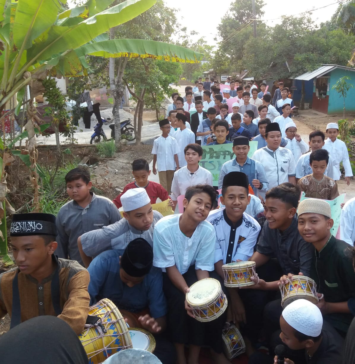 Dalam Rangka Menyambut Tahun Baru Islam 1440 H, Santri Pesantren Istana Mulia Konvoi Diiringi Shalawat