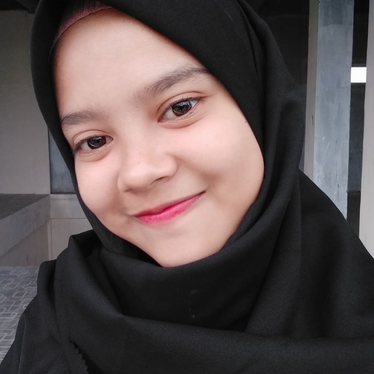 Mirda Syerliena, Gadis Berparas Cantik Yang Ingin Jadi Penulis